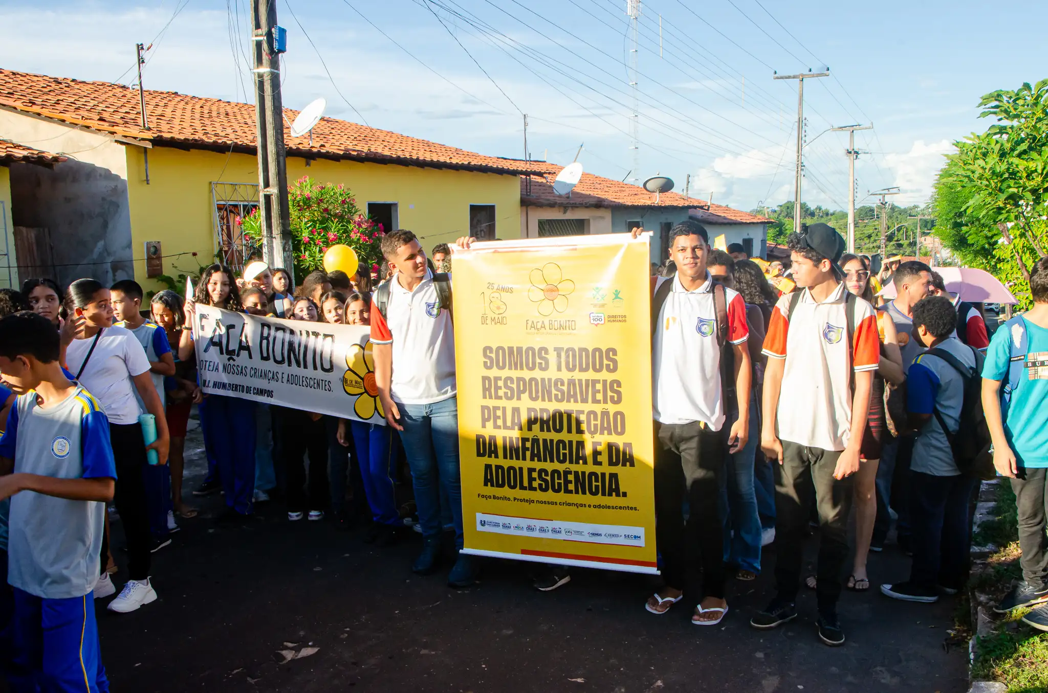Galeria de imagens - Foto 1 da notícia: Caminhada em alusão ao Dia 18 de Maio – Dia Nacional de Combate ao Abuso e à Exploração Sexual de Crianças e Adolescente