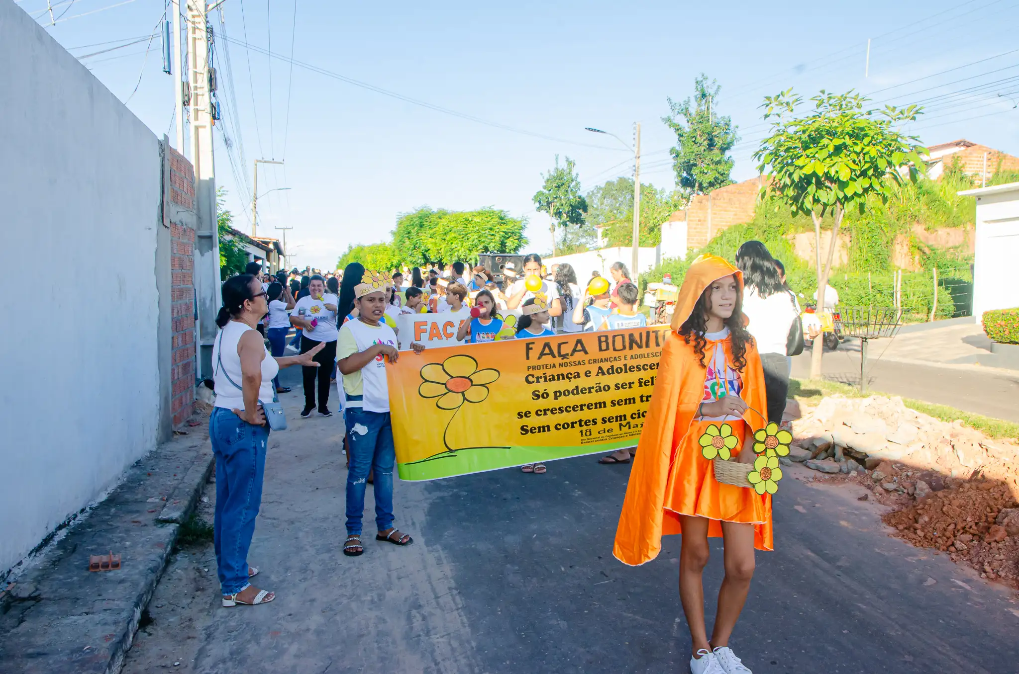 Galeria de imagens - Foto 3 da notícia: Caminhada em alusão ao Dia 18 de Maio – Dia Nacional de Combate ao Abuso e à Exploração Sexual de Crianças e Adolescente