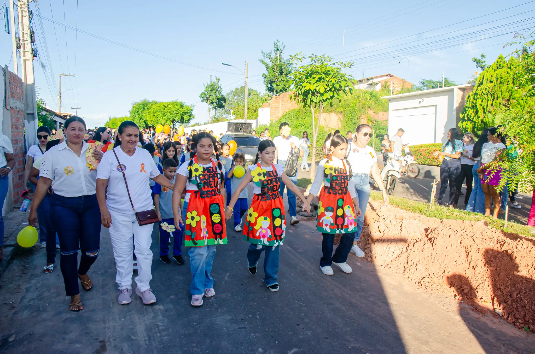 Galeria de imagens - Foto 5 da notícia: Caminhada em alusão ao Dia 18 de Maio – Dia Nacional de Combate ao Abuso e à Exploração Sexual de Crianças e Adolescente